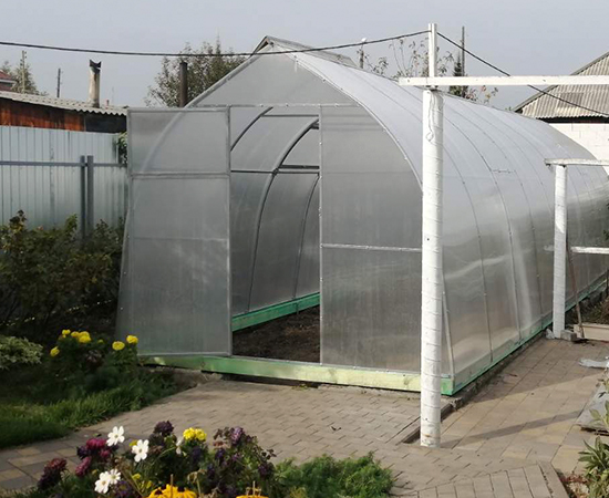 Теплица из поликарбоната Капелькой 3